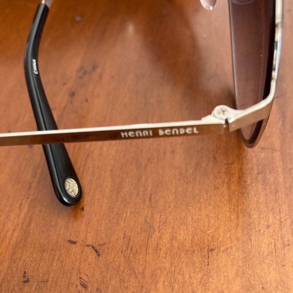 Henri Bendel Sunglasses - Picture 10 of 14